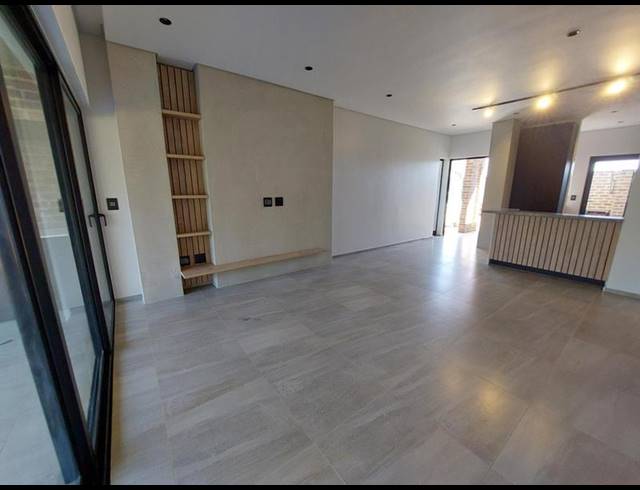 2 BEDROOM HOUSE FOR SALE IN SABLE HILLS